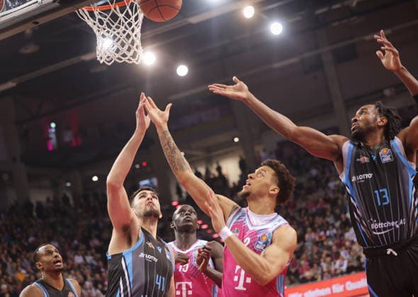 Alijah Comithier Telekom Baskets Bonn vs Science City Jena 19 Speiltag Saison 2025 26