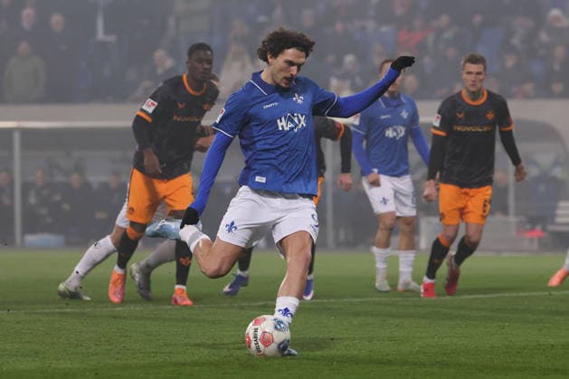 FBL Germany 2 Bundesliga SV Darmstadt 98 1 FC Kaiserslautern Fraser Hornby SV Darmstadt 98 scores the goal to 1 0 during the 2 Bundesliga 2025 26 match between SV Darmstadt 98 and 1 FC Kaiserslautern at Merckstadion am Böllenfalltor on 7 February 2026 in Darmstadt, Germany DFL DFB REGULATIONS PROHIBIT ANY USE OF PHOTOGRAPHS as IMAGE SEQUENCES and or QUASI VIDEO Copyright: JoaquimxFerreira
