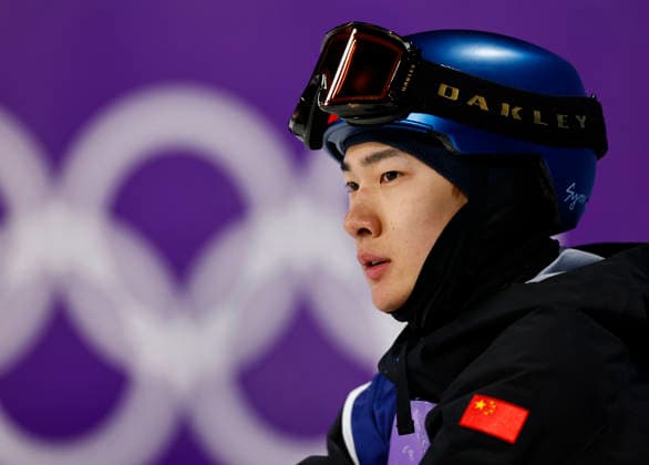 (260207) -- LIVIGNO, Feb. 7, 2026 -- Su Yiming of China waits for his score during the Men s Snowboard Big Air Final at the Milan-Cortina 2026 Olympic Winter games, Winterspiele,Spiele, Summer games in Livigno, Italy, Feb. 7, 2026. ) (MICO2026)ITALY-LIVIGNO-OLYMPIC WINTER GAMES-MEN S SNOWBOARD BIG AIR-FINAL WangxPeng 