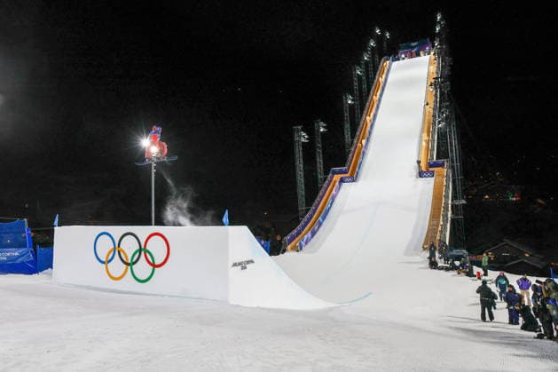 GIOCHI OLIMPICI - Olimpiadi Invernali Milano-Cortina 2026 - Men s Snowboard Big Air Final during the Plympic Winter games, Winterspiele,Spiele, Summer games Milano-Cortina 2026, Men s Snowboard Big Air Final on february 07, 2026 at Livigno Snow Park Big Air in Livigno, Italy Cortina D Ampezzo Italy  Copyright: xIPAxSport ABACAx
