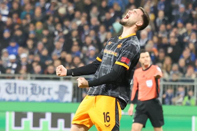 07 02 2026, xrekx, Fußball 2 Bundesliga, SV Darmstadt 98 1 FC Kaiserslautern v l Atanas Chernev 1 FC Kaiserslautern enttaeuscht, enttäuscht, schaut enttaeuscht, traurig, frustriert, niedergeschlagen, disappointed, sad, frustrated DFL DFB REGULATIONS PROHIBIT ANY USE OF PHOTOGRAPHS as IMAGE SEQUENCES and or QUASI VIDEO Darmstadt