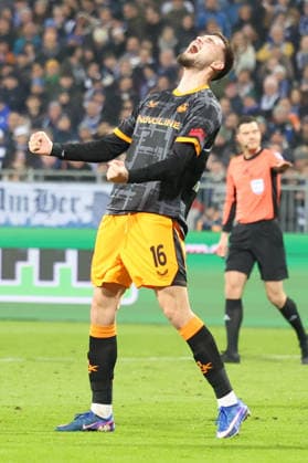 07 02 2026, xrekx, Fußball 2 Bundesliga, SV Darmstadt 98 1 FC Kaiserslautern v l Atanas Chernev 1 FC Kaiserslautern enttaeuscht, enttäuscht, schaut enttaeuscht, traurig, frustriert, niedergeschlagen, disappointed, sad, frustrated DFL DFB REGULATIONS PROHIBIT ANY USE OF PHOTOGRAPHS as IMAGE SEQUENCES and or QUASI VIDEO Darmstadt