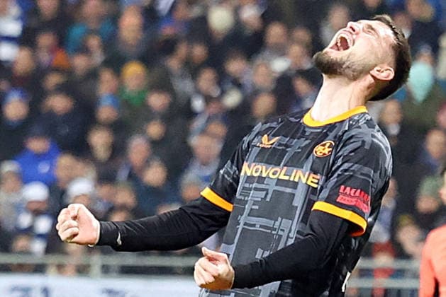 07 02 2026, xrekx, Fußball 2 Bundesliga, SV Darmstadt 98 1 FC Kaiserslautern v l Atanas Chernev 1 FC Kaiserslautern enttaeuscht, enttäuscht, schaut enttaeuscht, traurig, frustriert, niedergeschlagen, disappointed, sad, frustrated DFL DFB REGULATIONS PROHIBIT ANY USE OF PHOTOGRAPHS as IMAGE SEQUENCES and or QUASI VIDEO Darmstadt