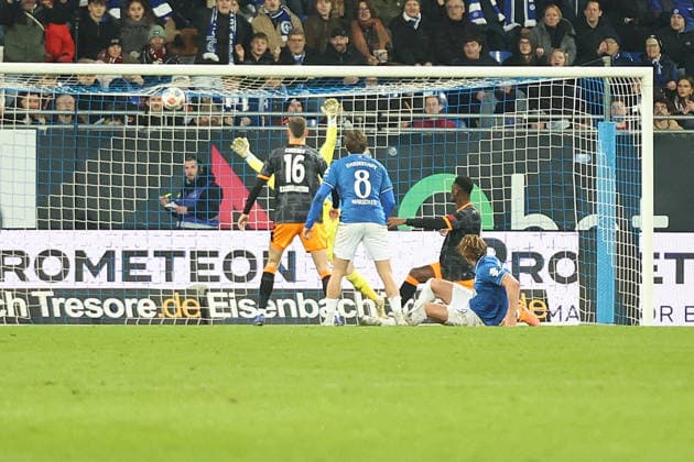 07 02 2026, xrekx, Soccer 2 Bundesliga, SV Darmstadt 98 1 FC Kaiserslautern v l Goal shot to 2 0 by Fynn Lakenmacher SV Darmstadt 98 Julian Krahl 1 FC Kaiserslautern DFL DFB REGULATIONS PROHIBIT ANY USE OF PHOTOGRAPHS as IMAGE SEQUENCES and or QUASI VIDEO Darmstadt