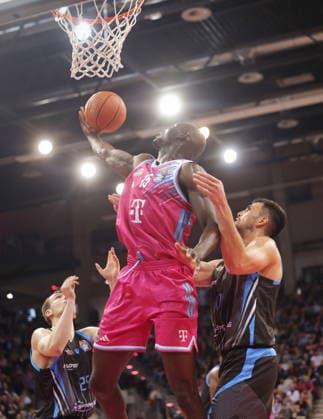 Kur Jongkuch Telekom Baskets Bonn vs Science City Jena 19 Speiltag Saison 2025 26