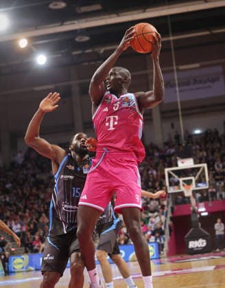 Kur Jongkuch Telekom Baskets Bonn vs Science City Jena 19 Speiltag Saison 2025 26