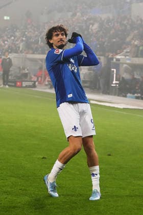 07 02 2026, xtvx, Fußball 2 Bundesliga, SV Darmstadt 98 1 FC Kaiserslautern v l Strafstoss Fraser Hornby SV Darmstadt 98 Goal scored, Tor zum 1 0 Torjubel, Goal celebration, celebrate the goal, celebrates scoring DFL DFB REGULATIONS PROHIBIT ANY USE OF PHOTOGRAPHS as IMAGE SEQUENCES and or QUASI VIDEO Darmstadt