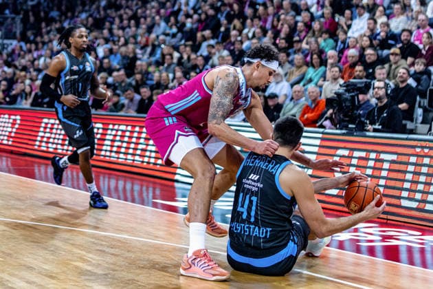 Alex Herrera Science City Jena, 41 on the floor Telekom Baskets Bonn vs Science City Jena, Basketball, easy Credit BBL, Matchday 19, 2025 2026, 07 02 2026 Telekom Baskets Bonn vs Science City Jena, Basketball, easy Credit BBL, Matchday 19, 2025 2026, 07 02 2026 Bonn Copyright: xEibner-Pressefoto GerhardxWingenx EP_GWR