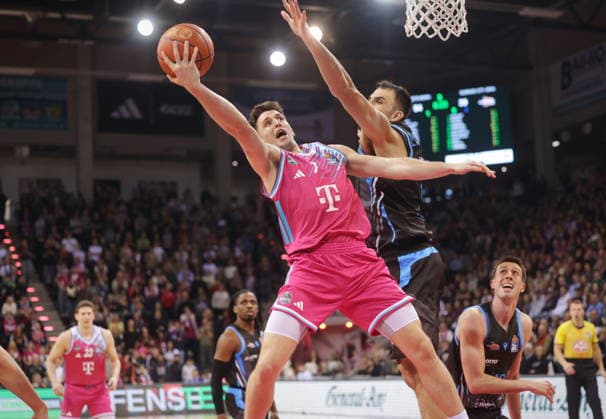 Grayson Murphy Telekom Baskets Bonn vs Science City Jena 19 Speiltag Saison 2025 26