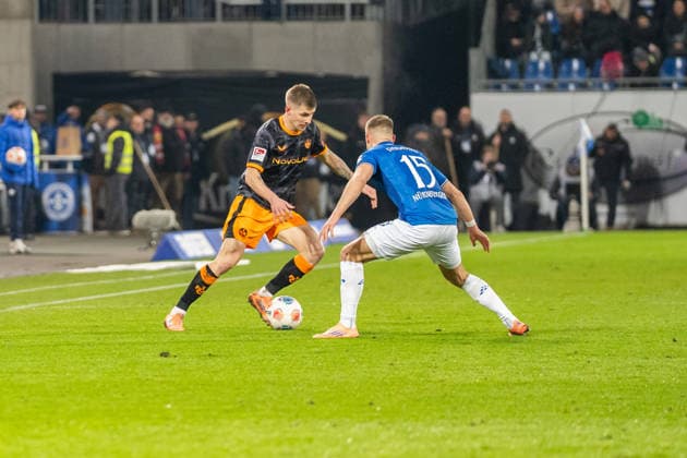 Game scene, ball action, dribbling, f l Paul Joly 1 FC Kaiserslautern, 26 , Fabian Nuernberger SV Darmstadt 98, 15 , GER, SV Darmstadt 98 vs 1 FC Kaiserslautern, Football, 2 Bundesliga, Matchday 21, Season 2025 2026, 07 02 2026, DFL REGULATES PROHIBIT ANY USE OF PHOTOGRAPHS AS IMAGE SEQUENCES AND OR QUASI VIDEO, GER, SV Darmstadt 98 vs 1 FC Kaiserslautern, Football, Bundesliga 2, Matchday 21, Season 2025 2026, 07 02 2026 Darmstadt Copyright: xEibner-Pressefoto Jan-NiclasxGrox EP_JGG