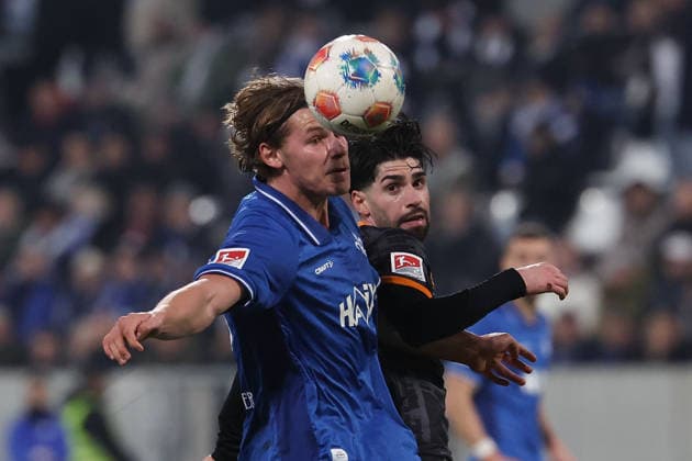 FBL Germany 2 Bundesliga SV Darmstadt 98 1 FC Kaiserslautern Fynn Luca Lakenmacher SV Darmstadt 98 , Semih Sahin 1 FC Kaiserslautern during the 2 Bundesliga 2025 26 match between SV Darmstadt 98 and 1 FC Kaiserslautern at Merckstadion am Böllenfalltor on 7 February 2026 in Darmstadt, Germany DFL DFB REGULATIONS PROHIBIT ANY USE OF PHOTOGRAPHS as IMAGE SEQUENCES and or QUASI VIDEO Copyright: JoaquimxFerreira