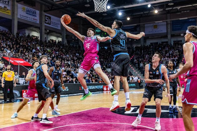 Grayson Murphy Telekom Baskets Bonn, 07 vs j47, Nazihar Bohannon Science City Jena, 15 watches Telekom Baskets Bonn vs Science City Jena, Basketball, easy Credit BBL, Matchday 19, 2025 2026, 07 02 2026 Telekom Baskets Bonn vs Science City Jena, Basketball, easy Credit BBL, Matchday 19, 2025 2026, 07 02 2026 Bonn Copyright: xEibner-Pressefoto GerhardxWingenx EP_GWR