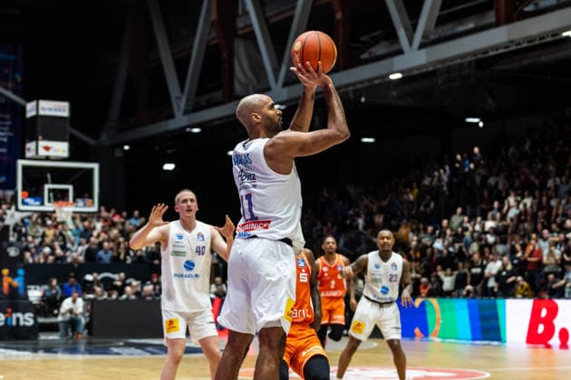 GER, easy Credit Basketball Bundesliga, Niners Chemnitz Syntainics MBC 07 02 2026, Messe, Chemnitz, GER, easy Credit Basketball Bundesliga, Niners Chemnitz Syntainics MBC Akeem Vargas Syntainics MBC, 11 Foto Alexander Trienitz Chemnitz Messe Sachsen Germany