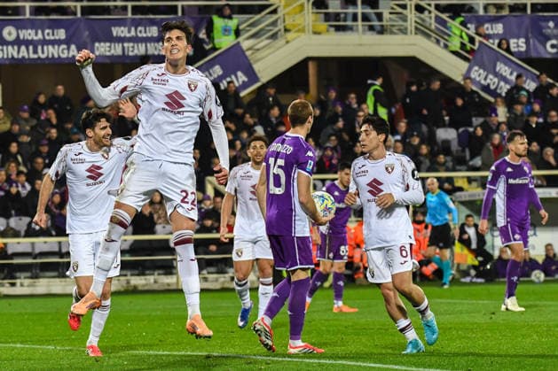 celebrates with teammates after scoring the 1-0 goal during ACF Fiorentina vs Torino FC, Italian soccer Serie A match in Florence, Italy, February 07 2026  Copyright: xFabioxFagiolini IPAxSportx xipa-agency.netx xx IPA_71094353 IPA_Agency_IPA71094353