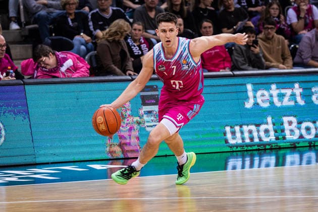 easyCredit Basketball Bundesliga, Telekom Baskets Bonn vs Science City Jena, 07 02 2026 Grayson Murphy Telekom Baskets Bonn 7 brings the ball easyCredit Basketball Bundesliga, Telekom Baskets Bonn vs Science City Jena, 07 02 2026, Telekom Dome Bonn Copyright: xBEAUTIFULxSPORTS Derixx