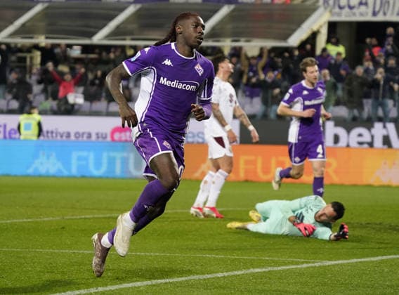 Fiorentina™s Moise Kean celebrates after scoring the goal of 2-1 during the Serie A soccer match between Fiorentina and Torino at the Artemio Franchi stadium in Florence, center of Italy - Saturday , February 07, 2026. - Soccer  Copyright: xMarcoxBucco LaxPressex