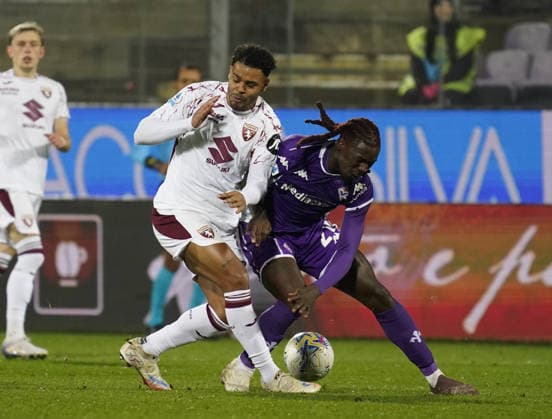 Fiorentina™s Moise Kean fight for the ball with Torino™s Tino Anjorin during the Serie A soccer match between Fiorentina and Torino at the Artemio Franchi stadium in Florence, center of Italy - Saturday , February 07, 2026. - Soccer  Copyright: xMarcoxBucco LaxPressex
