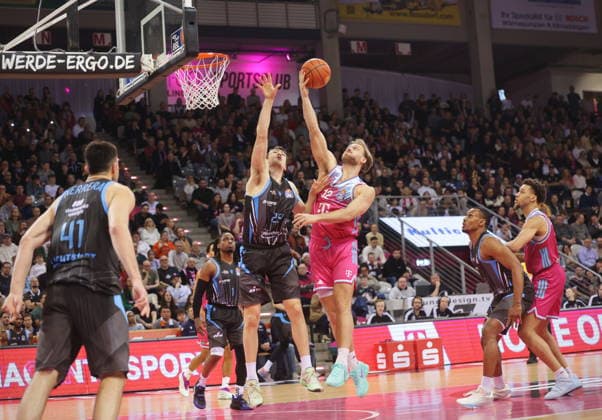 Melvin Jostmann Telekom Baskets Bonn vs Science City Jena 19 Speiltag Saison 2025 26