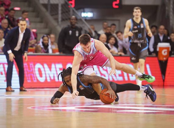 On the floor Grayson Murphy Telekom Baskets Bonn vs Science City Jena 19 Speiltag Saison 2025 26