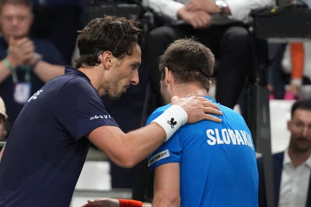 February 7, 2026, Le Portel, Bretagne, France: Norbert Gombos of Slovakia and Arthur Rinderknech of French during the Davis Cup 2026, Qualifiers tennis event on 7 February 2026 at Le Chaudron in Le Portel, France - Photo TENNIS - DAVIS CUP 2026 - FRANCE V SLOVAKIA  - ZUMAl193 20260207_zsp_l193_168 Copyright: xLaurentxLairysx