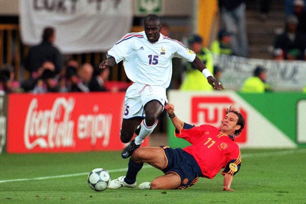 Spain V France, UEFA EURO, EM, Europameisterschaft,Fussball 2000 Quarter Final Alfonso of Spain and Lilian Thuram of France challenge during the UEFA Euro 2000 Quarter Final match between Spain and France at Jan Breydelstadion on June 25, 2000 in Bruge, Belgium. Bruge Jan Breydelstadion Belgium Belgium Copyright: xAllstarxPicturexLibraryxLtdx