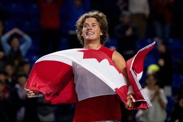 February 7, 2026, Vancouver, Bc, CANADA: Canada s Liam Draxl celebrates after defeating Brazil s Gustavo Heide during the second set of a Davis Cup Qualifiers tennis singles match in Vancouver, on Saturday, Feb. 7, 2026. TEN Davis Cup Canada Brazil 20260207  - ZUMAc35_ 20260207_zaf_c35_297 Copyright: xEthanxCairnsx