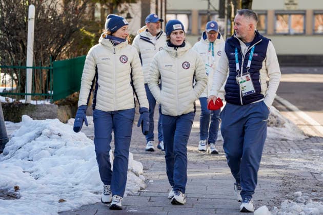 Winter Olympics in Milan Cortina 2026 Val di Fiemme 20260208. Silje Opseth, Anna Odine Strom and coach Christian Meyer during a press conference, PK, Pressekonferenz for the ski jumpers in Predazzo during the Winter Olympics in Milano Cortina 2026. Photo: Terje Pedersen NTB Val di Fiemme Norway EDITORIAL USE ONLY. RESTRICTED USE FOR BETTING COMPANIES Ref:_SPOlxv5zb3j4E4.jpg *** Winter Olympics in Milan Cortina 2026 Val di Fiemme 20260208 Silje Opseth, Anna Odine Strom and coach Christian Meyer during a press conference for the ski jumpers in Predazzo during the Winter Olympics in Milan Cortina 2026 Photo Terje Pedersen NTB Val di Fiemme Norway EDITORIAL USE ONLY RESTRICTED USE FOR BETTING COMPANIES  Copyright: xTerjexPedersenx xNTBx