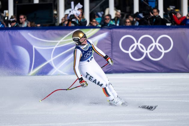 AICHER Emma (Deutschland) im Ziel, ITA, Olympische Spiele Milano Cortina 2026, Olympia, Ski Alpin, Abfahrt Damen, 08.02.2026 ITA, Olympische Spiele Milano Cortina 2026, Olympia, Ski Alpin, Abfahrt Damen, 08.02.2026 Cortina d Ampezzo *** AICHER Emma Germany at the finish, ITA, Olympic Games Milano Cortina 2026, Olympic Games, Alpine Skiing, Downhill Women, 08 02 2026 ITA, Olympic Games Milano Cortina 2026, Olympic Games, Alpine Skiing, Downhill Women, 08 02 2026 Cortina d Ampezzo Copyright: xEibner-Pressefoto Memmlerx EP_MMR