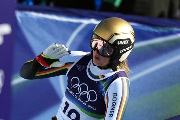 Emma Aicher at the finish line of a women s downhill alpine skiing race at the 2026 Winter Olympics in Cortina, Italy, on Saturday, February 8, 2026.  Copyright: xDavidexSpada LaPressex