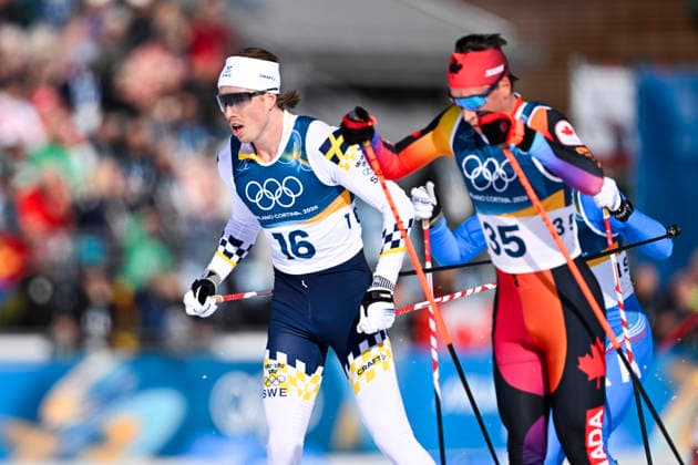 VAL DI FIEMME, ITALIEN 20260208 Sveriges William Poromaa och Kanadas Xavier McKeever i herrarnas skiathlon 10+10 km under vinter-OS i Val di Fiemme, Italien. VAL DI FIEMME ITALIEN x10430x *** VAL DI FIEMME, ITALY 20260208 Swedens William Poromaa and Canadas Xavier McKeever in the mens skiathlon 10 10 km during the Winter Olympics in Val di Fiemme, Italy VAL DI FIEMME ITALY x10430x  Copyright: xChristinexOlsson TTx OS 2026 SKIDOR
