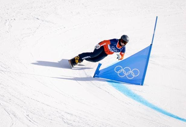 LIVIGNO - Michelle Dekker during the round of 16 of the parallel giant slalom snowboarding at the Winter Olympics in Milan and Cortina. IRIS VAN DEN BROEK ANP xVIxANPxSportx xxANPxIVx 550024106 originalFilename: 550024106.jpg