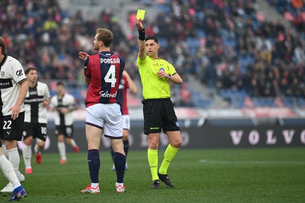 Yellow Card for Tommaso Pobega (Bologna Fc9 during Bologna FC vs Parma Calcio, Italian soccer Serie A match in Bologna, Italy, February 08 2026  Copyright: xGianlucaxRicci IPAxSportx xipa-agency.netx xx IPA_71124039 IPA_Agency_IPA71124039