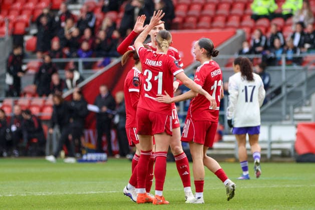Liverpool FC Women v Aston Villa Women - Women s Super League 25 26 Liverpool s Martha Ellen Thomas celebrates with team after goal during match against Aston Villa - Women s Super League 25 26 08.02.2026 Liverpool Brewdog Stadium United Kingdom Copyright: xZacharyxLockex