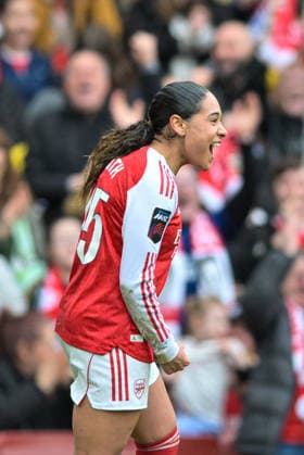 Olivia Smith of Arsenal Women celebrates scoring Arsenal Women first goal early in the first half during the Women s Super League match between Arsenal Women and Manchester City Women at the Emirates Stadium, London, England on 8 February 2026. Copyright: xPhilxHutchinsonx 44510006