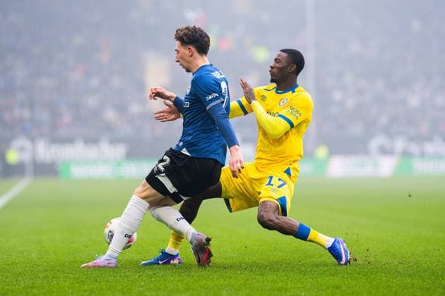 08 02 2026 Soccer, 2025 2026, 2 Bundesliga, 21 Matchday, DSC Arminia Bielefeld Eintracht Braunschweig L R Jannik Rochelt Bielefeld , Aaron Opoku Braunschweig DFL REGULATIONS PROHIBIT ANY USE OF PHOTOGRAPHS AS IMAGE SEQUENCES AND OR QUASI VIDEO