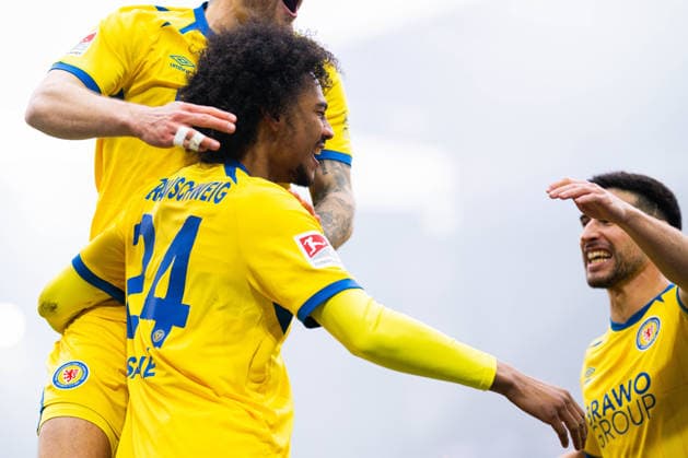 08 02 2026 Soccer, 2025 2026, 2 Bundesliga, Matchday 21, DSC Arminia Bielefeld Eintracht Braunschweig Sidi Sane Braunschweig cheers after his goal for 1 1 DFL REGULATIONS PROHIBIT ANY USE OF PHOTOGRAPHS AS IMAGE SEQUENCES AND OR QUASI VIDEO