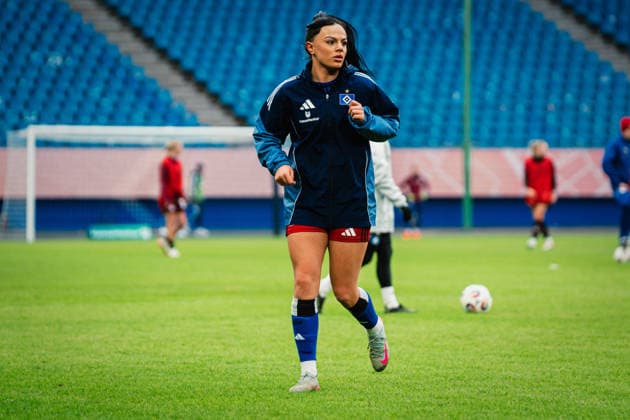 Google Pixel Frauen Bundesliga Hamburger SV vs RB Leipzig, 08 02 2026 Nigar Mirzaliyeva Hamburger SV, 4 Fußball, Google Pixel Frauen Bundesliga, 17 Spieltag Hamburger SV vs RB Leipzig am 08 02 2026 im Volksparkstadion, Hamburg DFB REGULATIONS PROHIBIT ANY USE OF PHOTOGRAPHS AS IMAGE SEQUENCES AND OR QUASI VIDEO Copyright: xBEAUTIFULxSPORTS Tonhäuserx