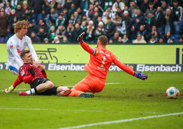 Germany Soccer 2 Bundesliga 2025 26, 21 Matchday Hannover 96 vs Holstein Kiel Heinz von Heiden Arena Stadion Hannover Benjamin Källman Benjamin Kallman Hannover 96, 9 Timon Weiner Holstein Kiel, 1 Hannover Copyright: xAymanxAlahmedx