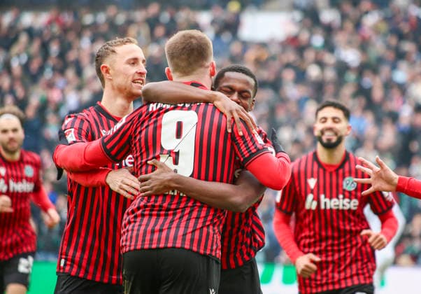 Germany Soccer 2 Bundesliga 2025 26, 21 Matchday Hannover 96 vs Holstein Kiel Heinz von Heiden Arena Stadion Hannover Goal celebration Benjamin Källman Benjamin Kallman Hannover 96, 9 NoÃ l AsÃ ko Noel Aseko Hannover 96, 15 Hannover Copyright: xAymanxAlahmedx