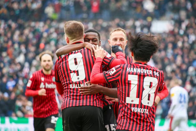 Germany Soccer 2 Bundesliga 2025 26, 21 Matchday Hannover 96 vs Holstein Kiel Heinz von Heiden Arena Stadion Hannover Goal celebration Benjamin Källman Benjamin Kallman Hannover 96, 9 NoÃ l AsÃ ko Noel Aseko Hannover 96, 15 Daisuke Yokota Hannover 96, 18 Maurice Neubauer Hannover 96, 33 Hannover Copyright: xAymanxAlahmedx