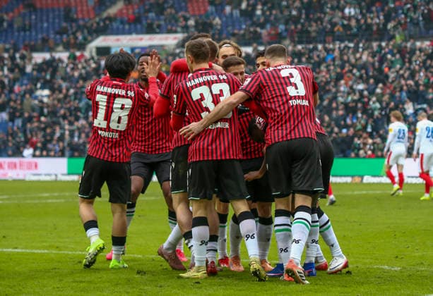 Germany Soccer 2 Bundesliga 2025 26, 21 Matchday Hannover 96 vs Holstein Kiel Heinz von Heiden Arena Stadion Hannover Goal celebration Benjamin Källman Benjamin Kallman Hannover 96, 9 NoÃ l AsÃ ko Noel Aseko Hannover 96, 15 Daisuke Yokota Hannover 96, 18 Maurice Neubauer Hannover 96, 33 Enzo Leopold Hannover 96, 8 Virgil GhiÅ£Äƒ Virgil Ghita Hannover 96, 5 Elias Saad Hannover 96, 24 Hannover Copyright: xAymanxAlahmedx