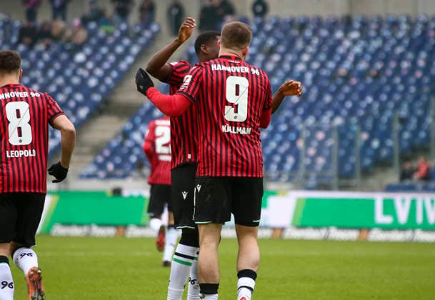 Germany Soccer 2 Bundesliga 2025 26, 21 Matchday Hannover 96 vs Holstein Kiel Heinz von Heiden Arena Stadion Hannover Goal celebration Benjamin Källman Benjamin Kallman Hannover 96, 9 NoÃ l AsÃ ko Noel Aseko Hannover 96, 15 Hannover Copyright: xAymanxAlahmedx