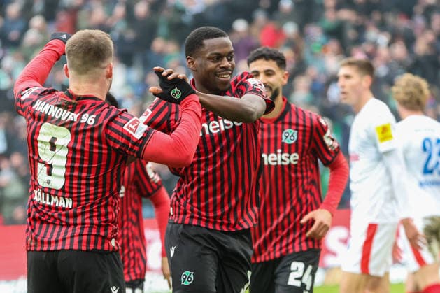 2 Bundesliga Hannover 96 Holstein Kiel on 08 02 2026 at the Heinz von Heiden Arena in Hannover Cheering, goal celebration, goal scorer, goal scorer Noel Aseko Nkili Hannover cheers after his goal to 2 to 0 with Benjamin Källman Kaellman Hannover MH