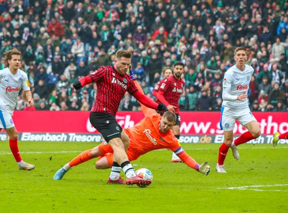 Germany Soccer 2 Bundesliga 2025 26, 21 Matchday Hannover 96 vs Holstein Kiel Heinz von Heiden Arena Stadion Hannover Benjamin Källman Benjamin Kallman Hannover 96, 9 Timon Weiner Holstein Kiel, 1 Hannover Copyright: xAymanxAlahmedx