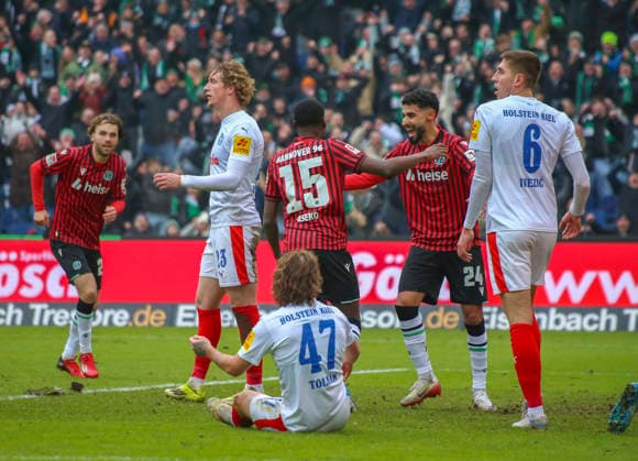 Germany Soccer 2 Bundesliga 2025 26, 21 Matchday Hannover 96 vs Holstein Kiel Heinz von Heiden Arena Stadion Hannover Goal celebration Noël Así ko Noel Aseko Hannover 96, 15 Elias Saad Hannover 96, 24 Hannover Copyright: xAymanxAlahmedx