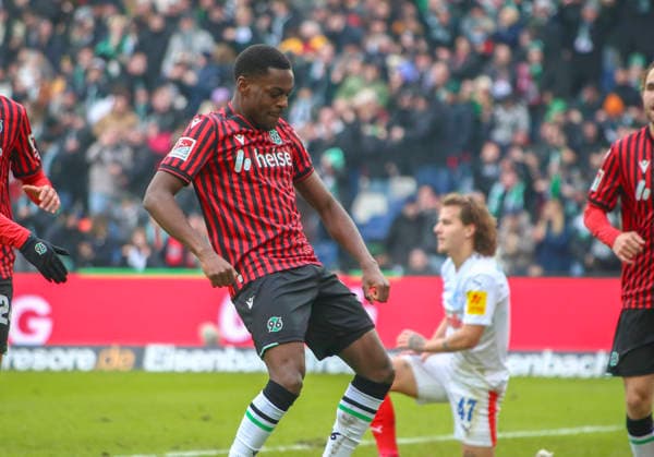 Germany Soccer 2 Bundesliga 2025 26, 21 Matchday Hannover 96 vs Holstein Kiel Heinz von Heiden Arena Stadion Hannover Goal celebration Noël Así ko Noel Aseko Hannover 96, 15 Hannover Copyright: xAymanxAlahmedx