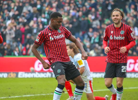 Germany Soccer 2 Bundesliga 2025 26, 21 Matchday Hannover 96 vs Holstein Kiel Heinz von Heiden Arena Stadion Hannover Goal celebration Noël Así ko Noel Aseko Hannover 96, 15 Hannover Copyright: xAymanxAlahmedx