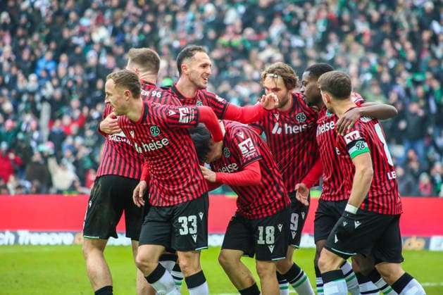 Germany Soccer 2 Bundesliga 2025 26, 21 Matchday Hannover 96 vs Holstein Kiel Heinz von Heiden Arena Stadion Hannover Goal celebration NoÃ l AsÃ ko Noel Aseko Hannover 96, 15 Elias Saad Hannover 96, 24 Daisuke Yokota Hannover 96, 18 Benjamin Källman Benjamin Kallman Hannover 96, 9 Enzo Leopold Hannover 96, 8 Kolja Oudenne Hannover 96, 29 Maurice Neubauer Hannover 96, 33 Virgil GhiÅ£Äƒ Virgil Ghita Hannover 96, 5 Hannover Copyright: xAymanxAlahmedx