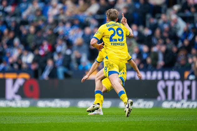 08 02 2026 Soccer, 2025 2026, 2 Bundesliga, Matchday 21, DSC Arminia Bielefeld Eintracht Braunschweig Lukas Frenkert Braunschweig cheers after his goal for 1 2 DFL REGULATIONS PROHIBIT ANY USE OF PHOTOGRAPHS AS IMAGE SEQUENCES AND OR QUASI VIDEO