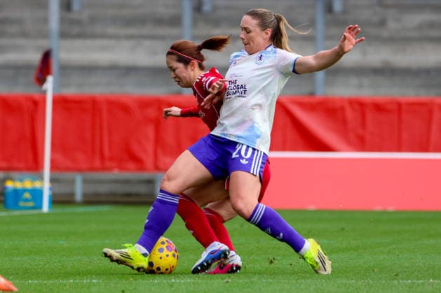 Liverpool FC Women v Aston Villa Women - Women s Super League 25 26 Liverpool s Risa Shimizu is tackled by Kirsty Hanson during match against Aston Villa - Women s Super League 25 26 08.02.2026 Liverpool Brewdog Stadium United Kingdom Copyright: xZacharyxLockex